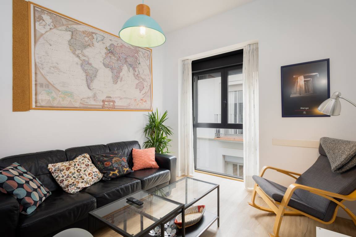 67 M² Apartamento ∙ 3 Habitaciones ∙ 6 Huéspedes - Universidad de Málaga