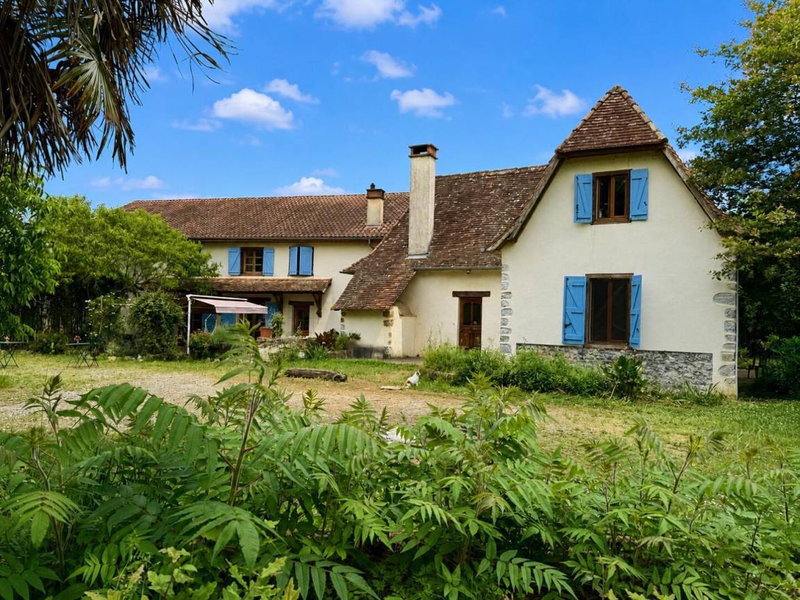 180 M² Gîte ∙ 5 Chambres ∙ 10 Personnes - Orthez