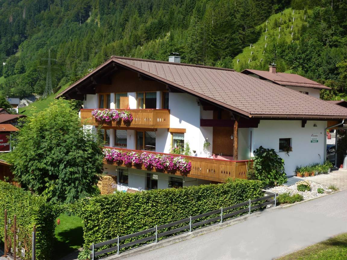 54 M² Apartment ∙ 2 Bedrooms ∙ 4 Guests - Zürs