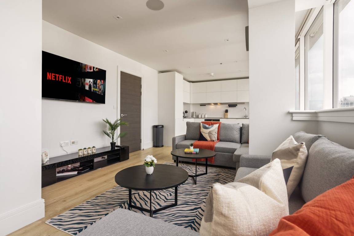115 M² Apartament ∙ 3 Sypialnie ∙ 3 Gości - Watford