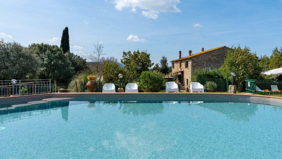 200 M² Farmhouse ∙ 7 Bedrooms ∙ 18 Guests - Tuscany