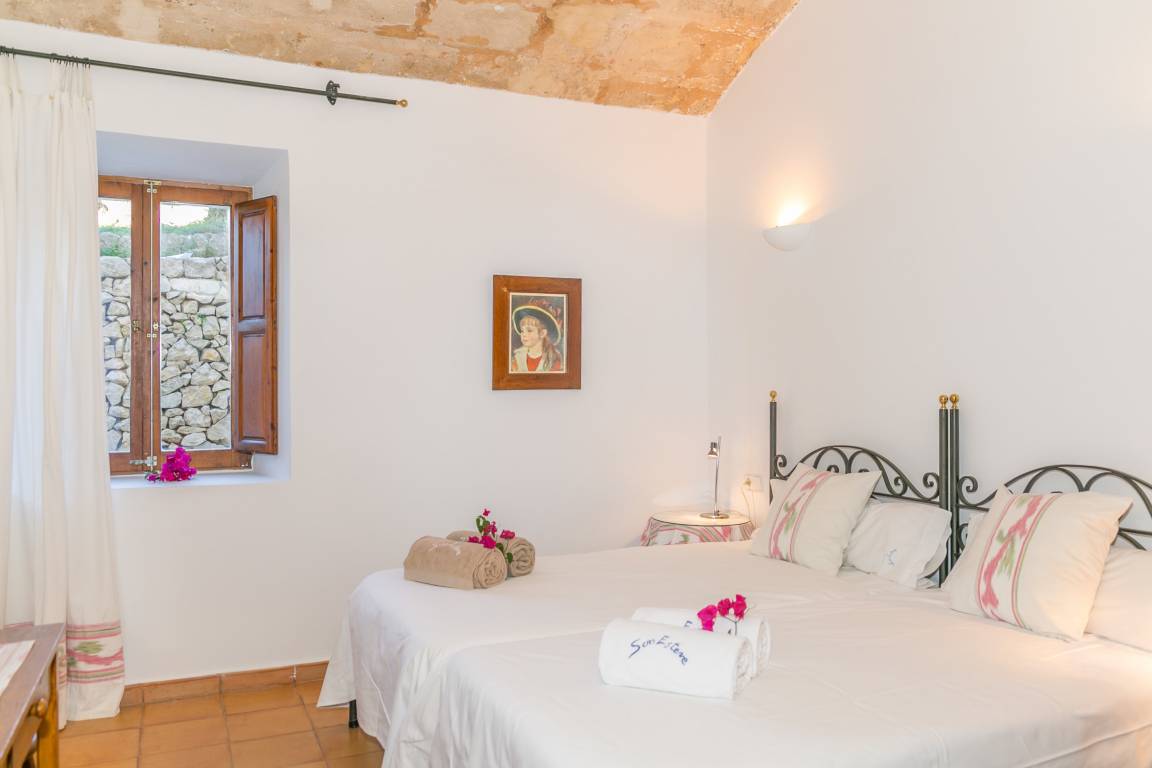 1200 m² Ferienhaus ∙ 4 Schlafzimmer ∙ 8 Gäste – Bild 21
