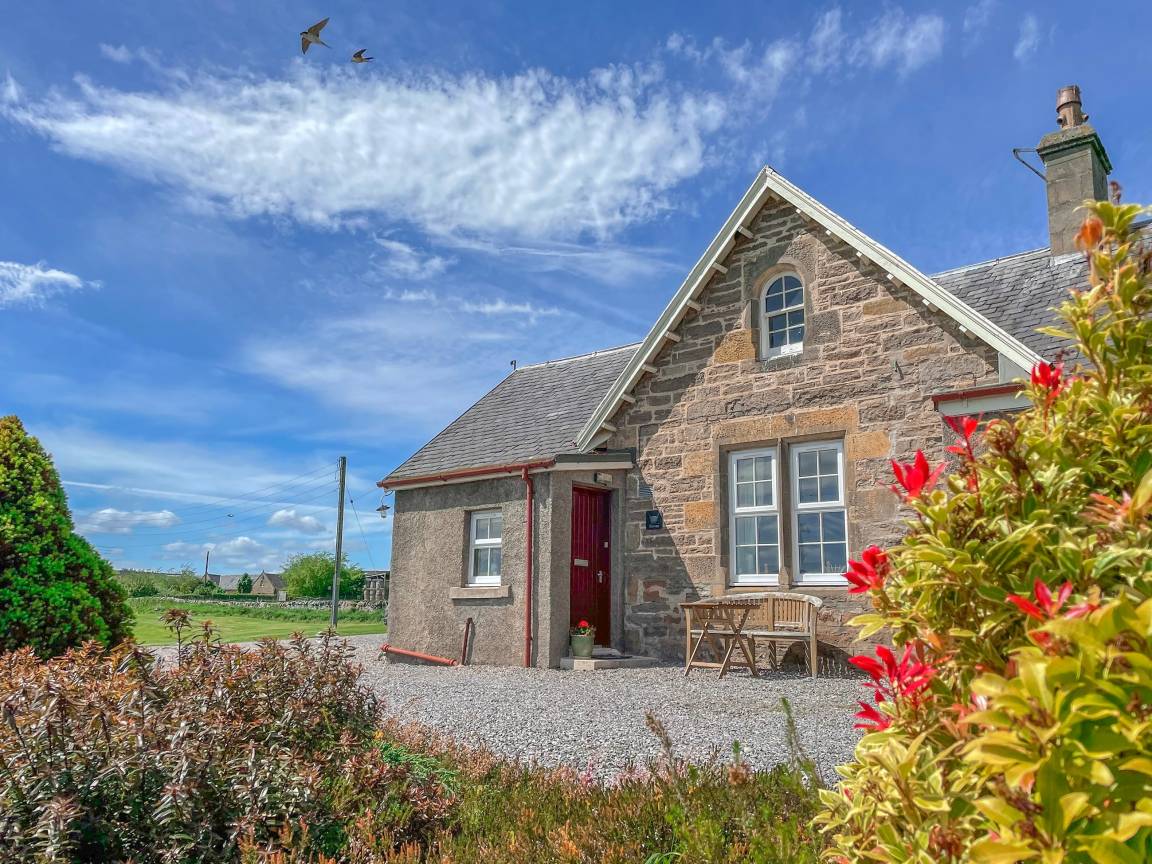 Cottage ∙ 3 Bedrooms ∙ 4 Guests - Inverness