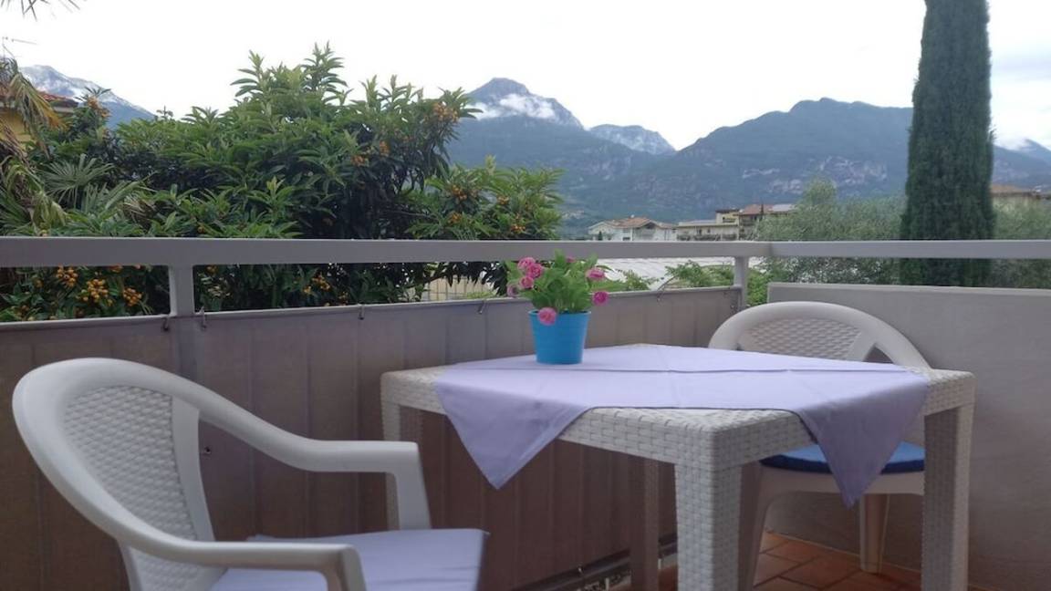 60 M² Ferienhaus ∙ 2 Schlafzimmer ∙ 5 Gäste - Nago-Torbole