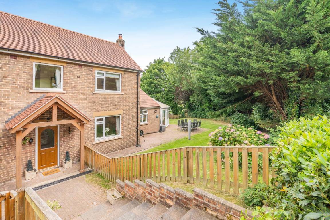 Cottage ∙ 4 Bedrooms ∙ 8 Guests - North Yorkshire