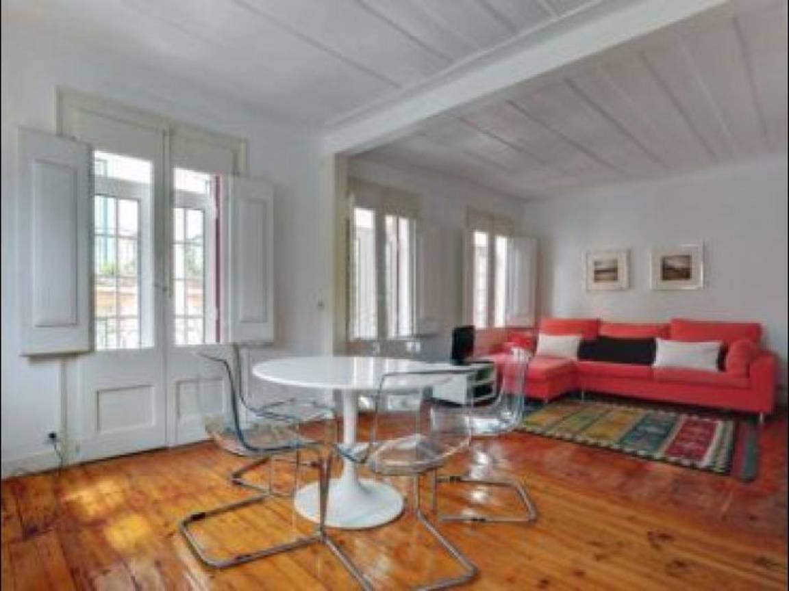 150 M² Apartamento ∙ 4 Habitaciones ∙ 11 Huéspedes - Almada