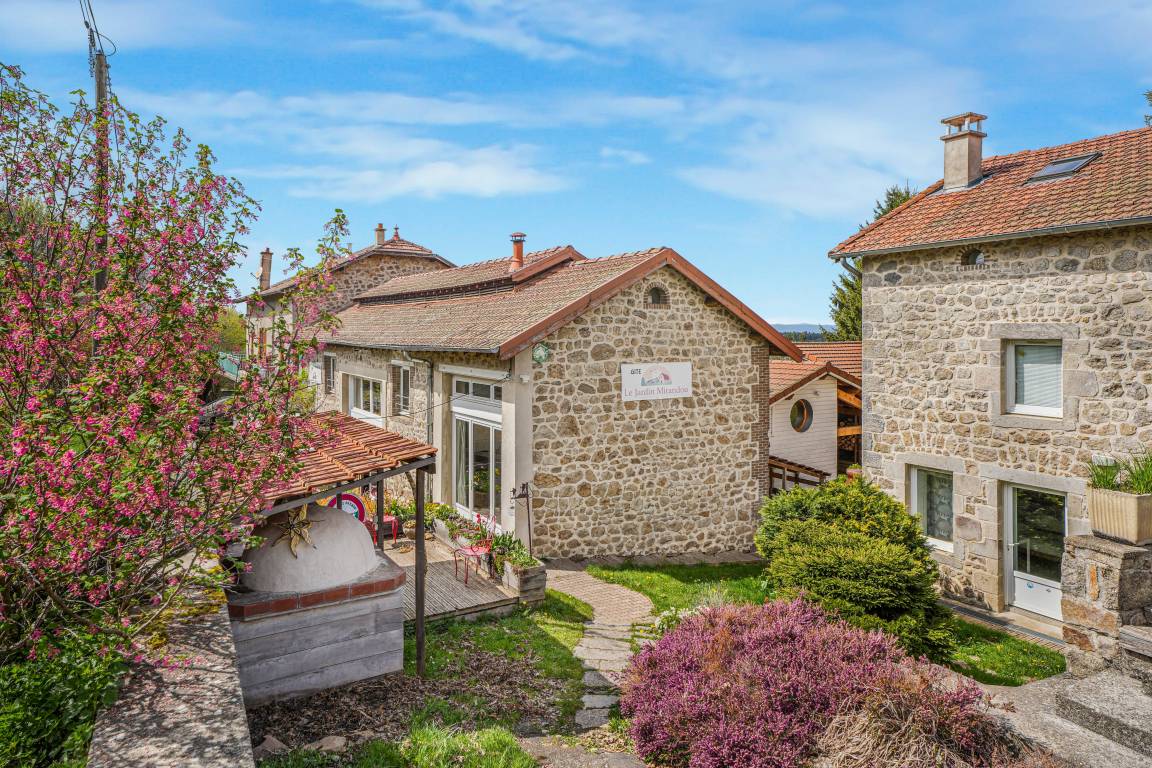 300 M² Maison De Vacances ∙ 5 Chambres ∙ 15 Personnes - Saint-Bonnet-le-Froid