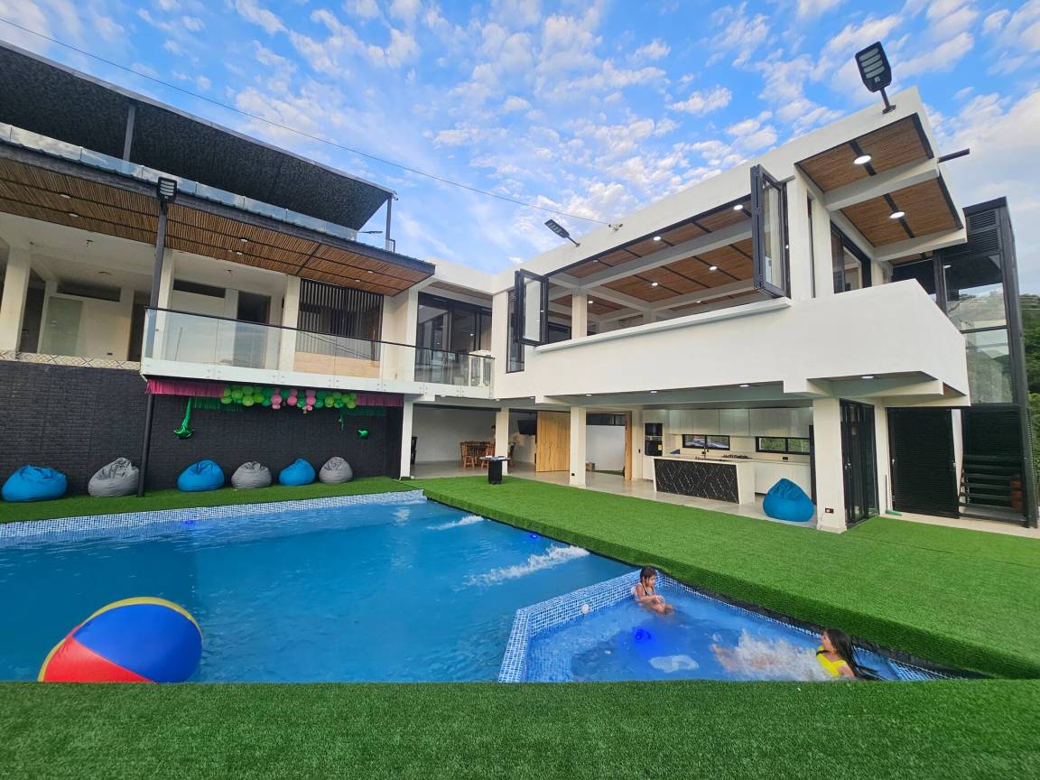460 M² Maison De Vacances ∙ 4 Chambres ∙ 17 Personnes - La Mesa