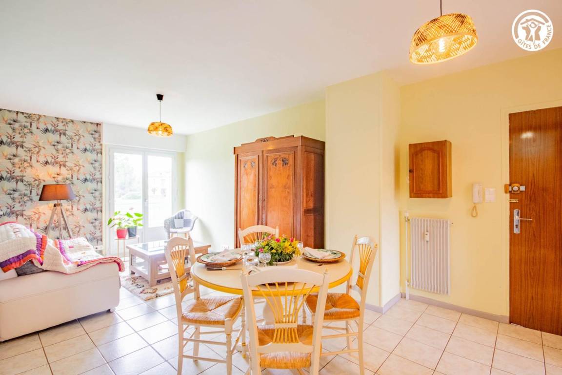 65 m&sup2; G&icirc;te 2 Schlafzimmer 3 G&auml;ste