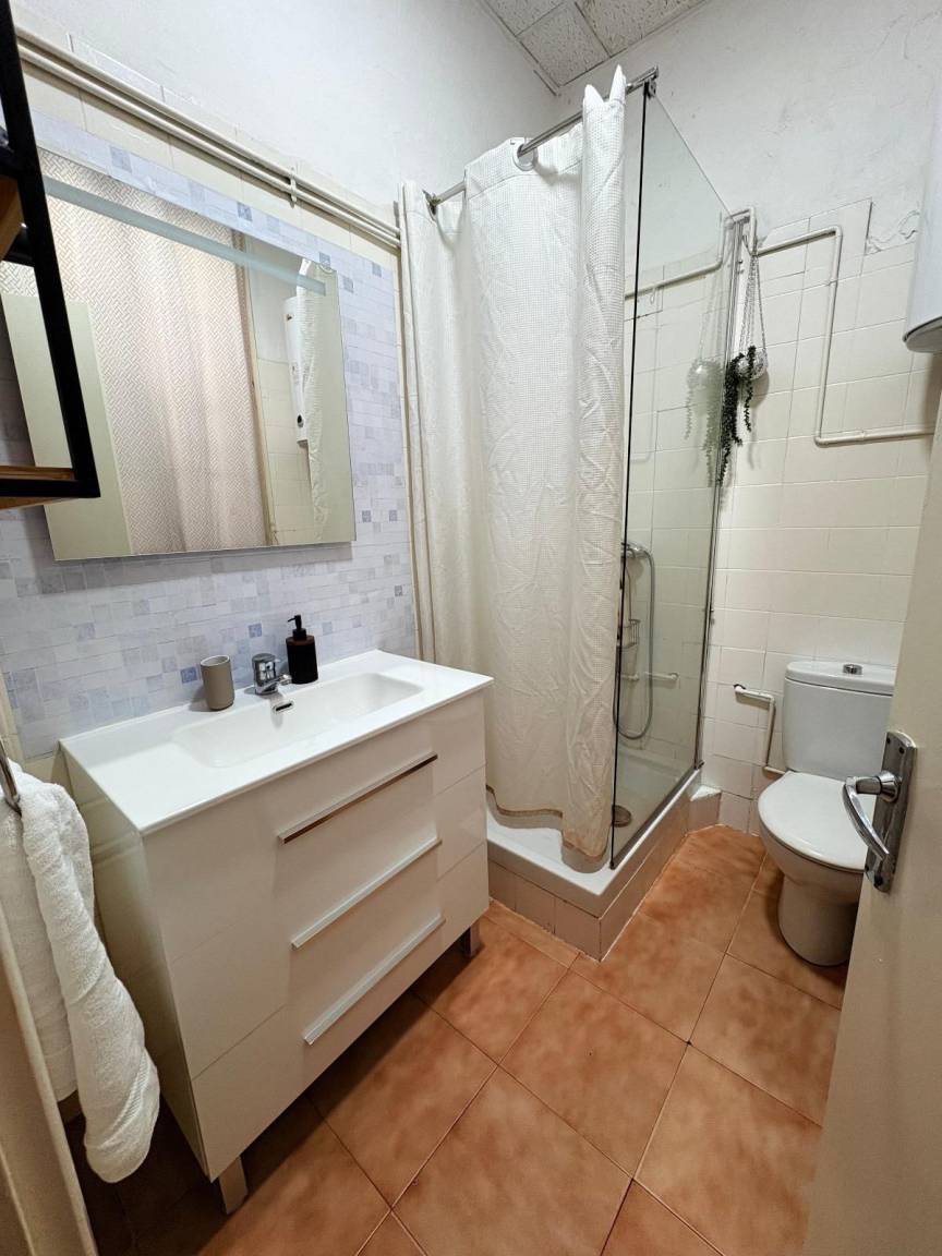 35 M² Habitación Privada ∙ 1 Habitación ∙ 7 Huéspedes - Barcelona