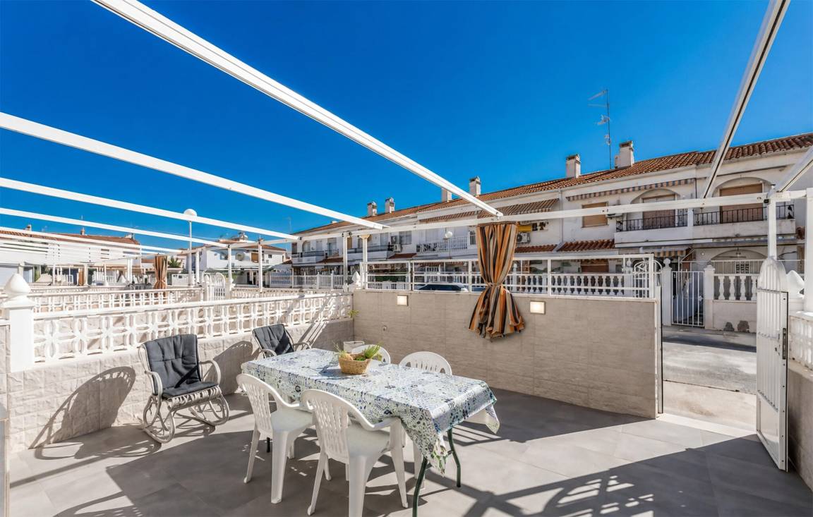 75 M² Camping ∙ 2 Bedrooms ∙ 4 Guests - La Marina