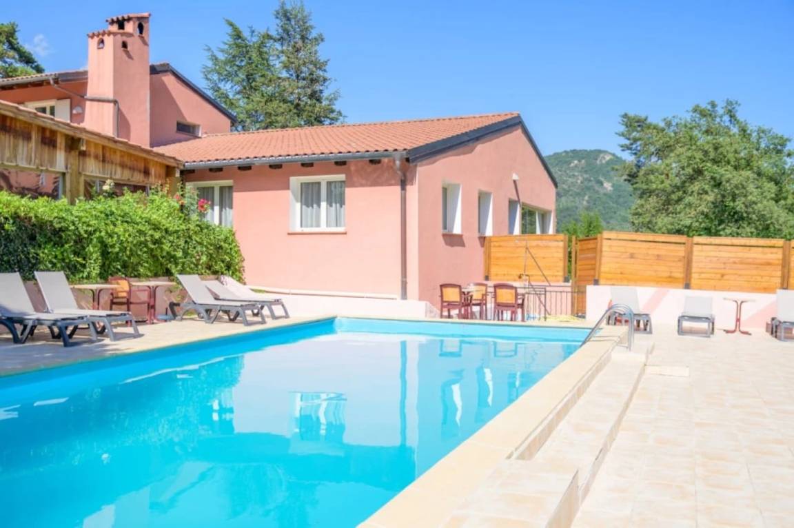 24 M² Camping ∙ 2 Chambres ∙ 4 Personnes - Sospel