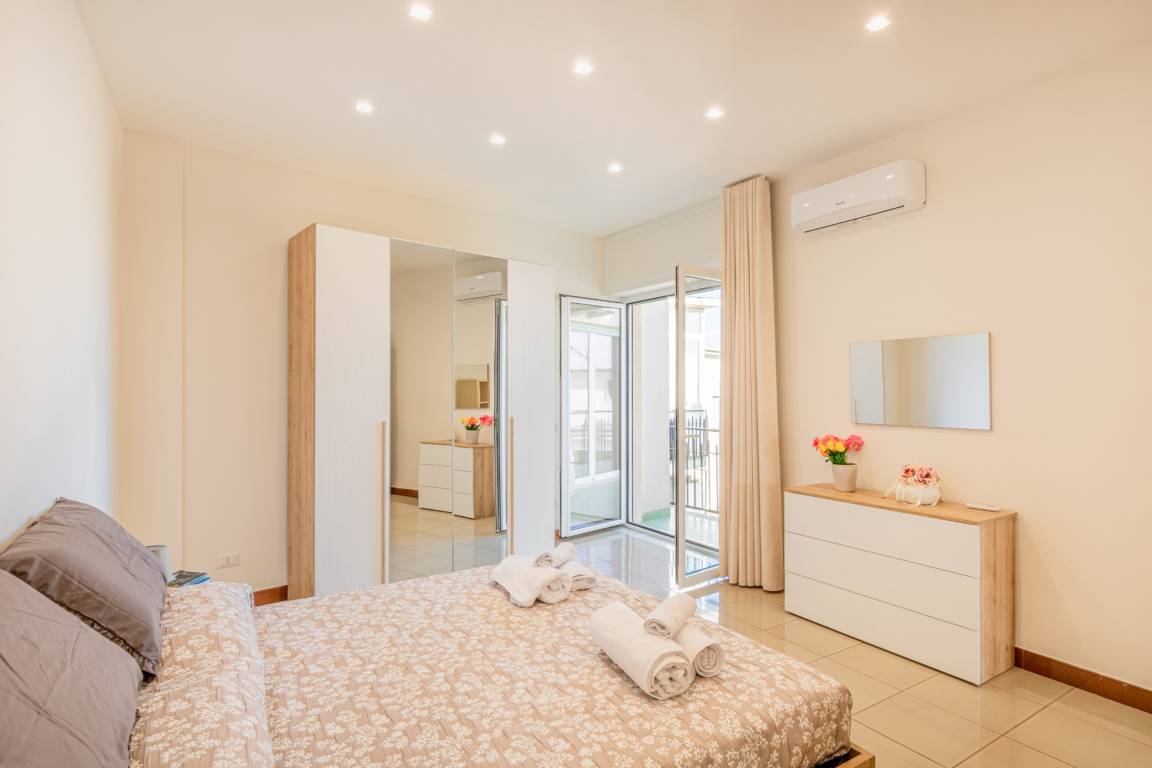 Bright Apartment Private Parking Naples
