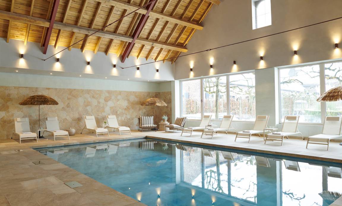 294 M² Ferienhaus ∙ 9 Schlafzimmer ∙ 20 Gäste - Straelen
