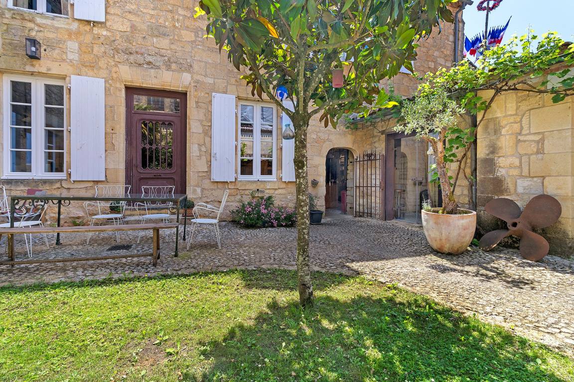 220 M² House ∙ 3 Bedrooms ∙ 7 Guests - Domme