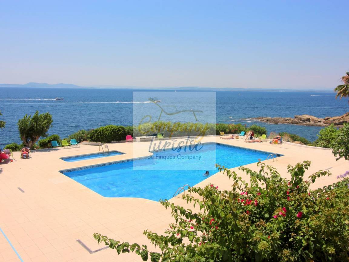 57 M² Apartment ∙ 2 Bedrooms ∙ 4 Guests - Cadaqués