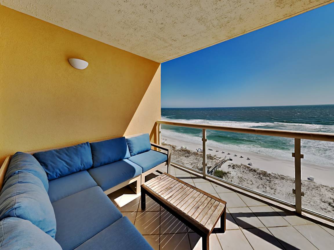 139 M² Condo ∙ 3 Bedrooms ∙ 8 Guests - Pensacola Beach, FL