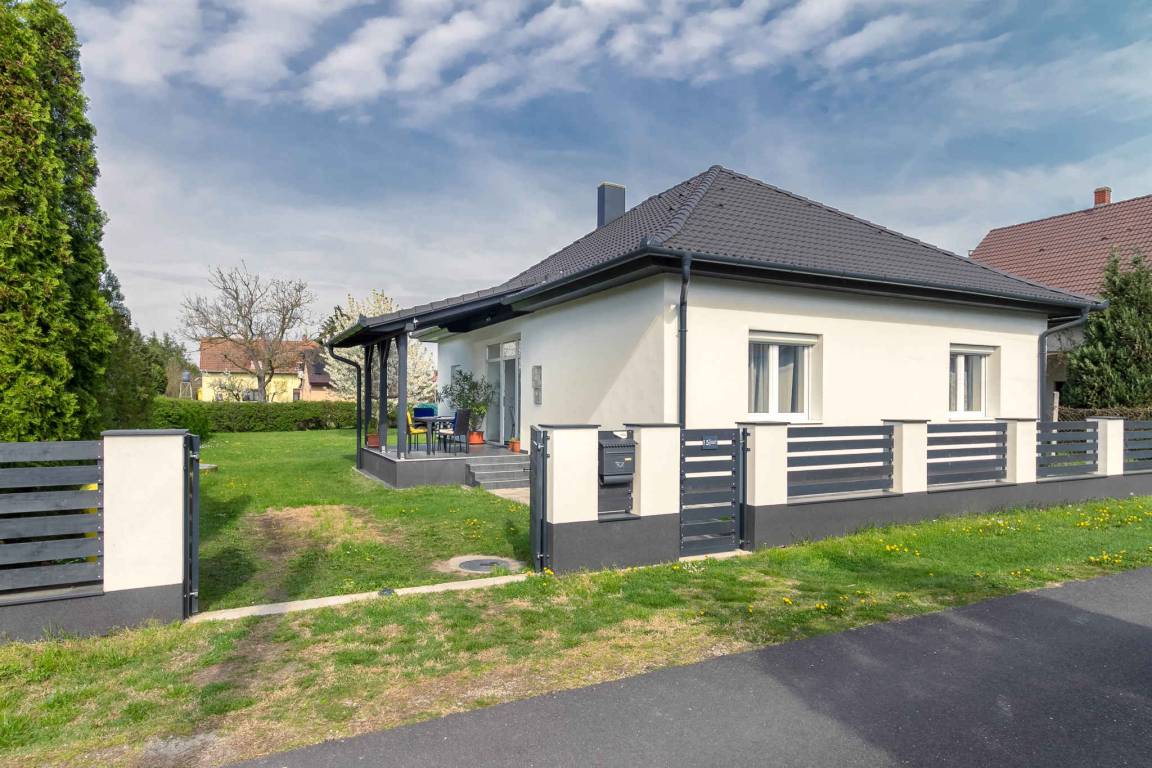 92 M² Maison De Vacances ∙ 2 Chambres ∙ 5 Personnes - Balatonmáriafürdő