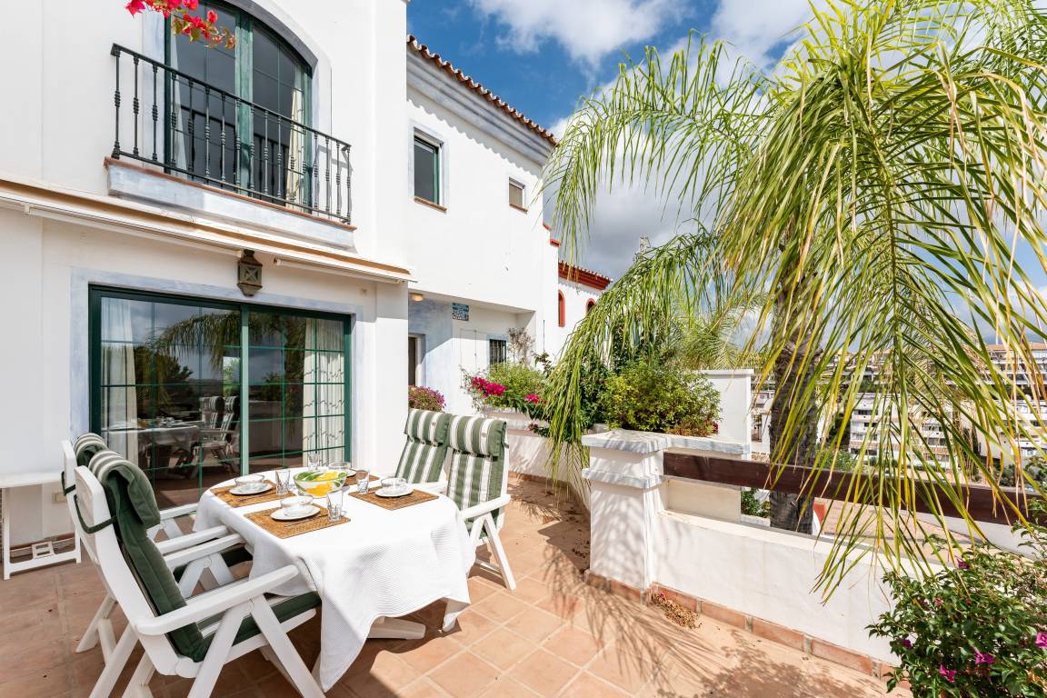 240 M² Casa ∙ 3 Habitaciones ∙ 6 Huéspedes - Calahonda