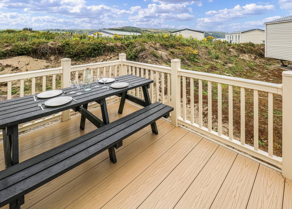 Caravan ∙ 3 Bedrooms ∙ 6 Guests - Cardigan
