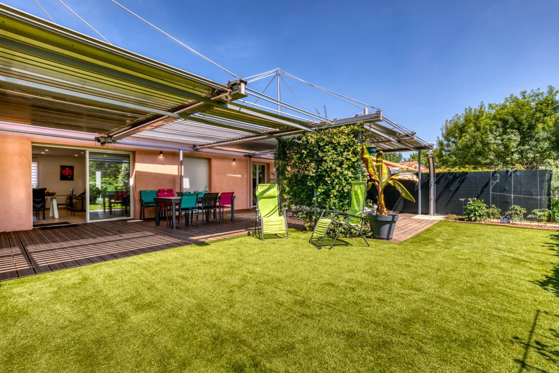 77 M² Ferienhaus ∙ 2 Schlafzimmer ∙ 4 Gäste - Lac du Salagou