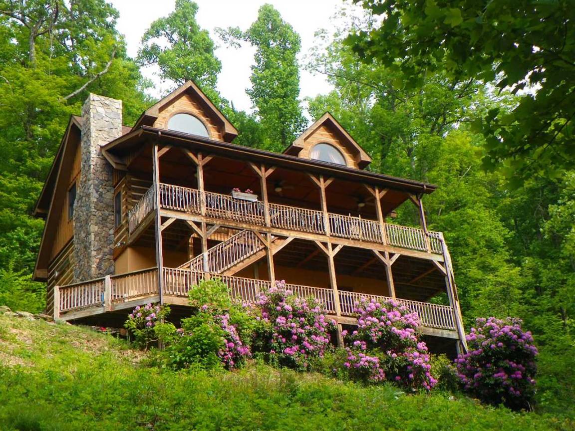 Cabin ∙ 3 Bedrooms ∙ 9 Guests - Boone, NC