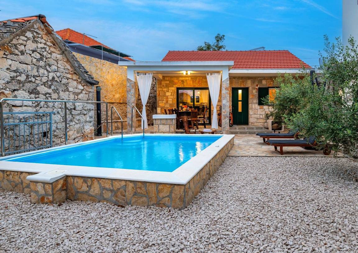 65 M² Maison De Vacances ∙ 1 Chambre ∙ 4 Personnes - Primošten