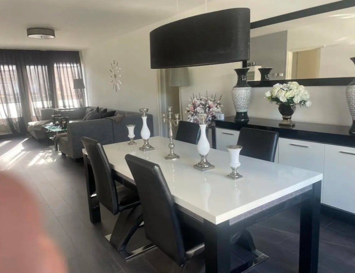 98 M² Apartment ∙ 3 Bedrooms ∙ 3 Guests - Amsterdam
