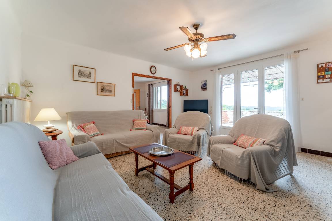 112 M² Ferienhaus ∙ 5 Schlafzimmer ∙ 8 Gäste - Valréas