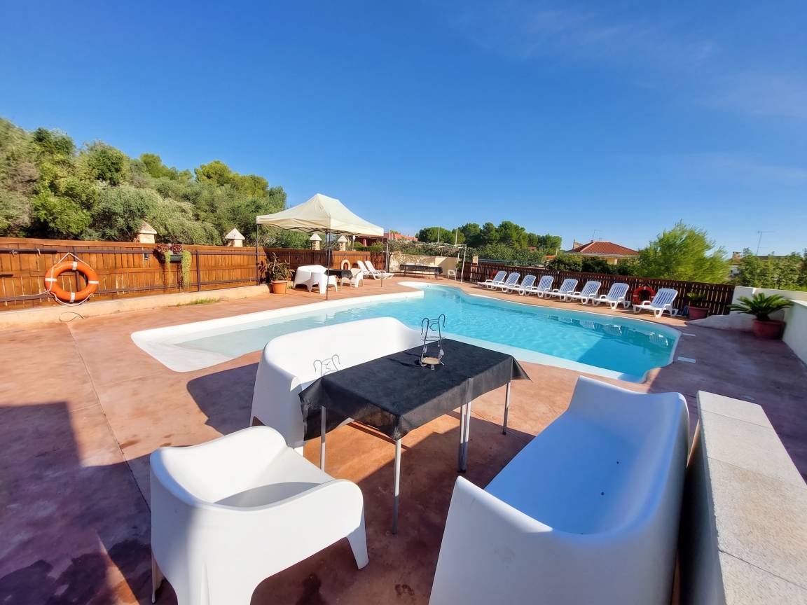 600 M² Villa ∙ 6 Habitaciones ∙ 24 Huéspedes - Cheste