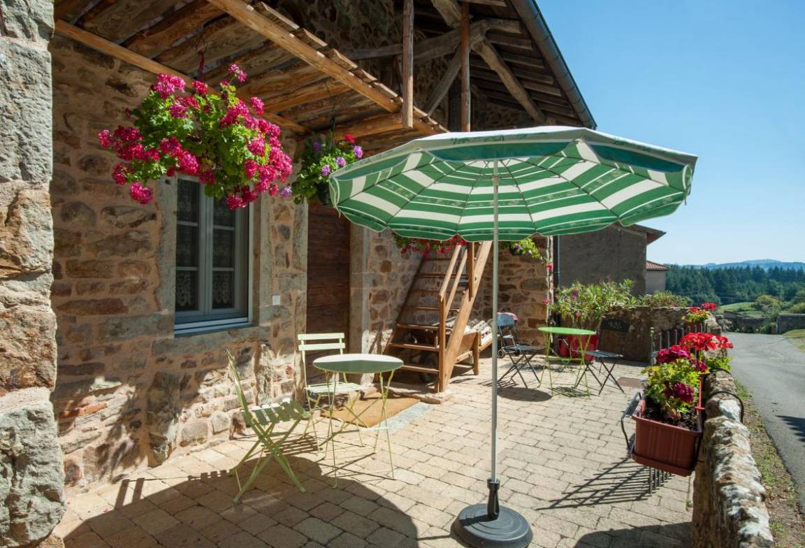 65 m&sup2; G&icirc;te 2 Schlafzimmer 3 G&auml;ste