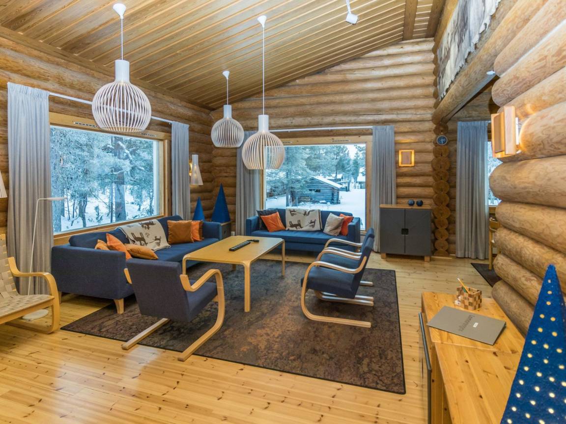 200 M² House ∙ 6 Bedrooms ∙ 12 Guests 4