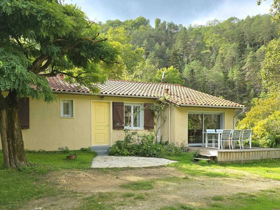 125 M² Cottage ∙ 5 Bedrooms ∙ 8 Guests - Dordogne