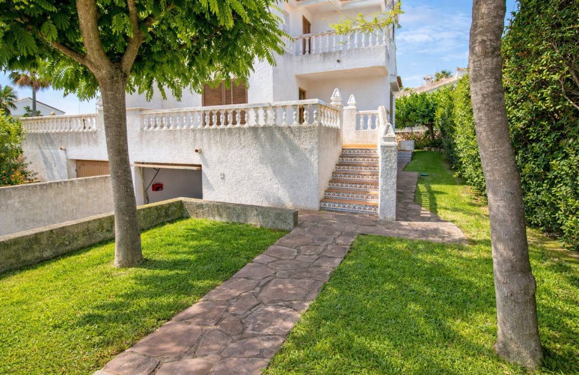 230 M² Villa ∙ 4 Schlafzimmer ∙ 7 Gäste - Alcossebre