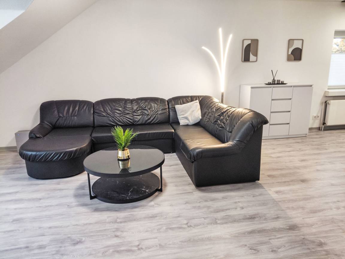 80 M² Appartement ∙ 1 Slaapkamer ∙ 3 Gasten - Blomberg