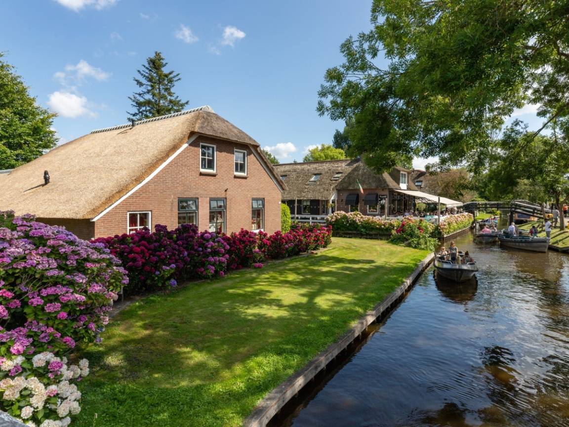 Ferienhaus ∙ 5 Schlafzimmer ∙ 12 Gäste - Giethoorn