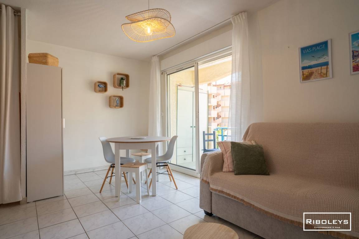24 M² Apartamento ∙ 4 Huéspedes - Vias