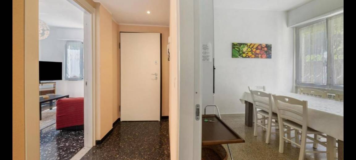 100 M² Huoneisto ∙ 3 Makuuhuonetta ∙ 5 Vierasta - Moneglia