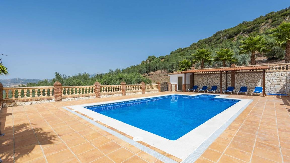 320 M² Maison De Vacances ∙ 14 Chambres ∙ 30 Personnes - Comares