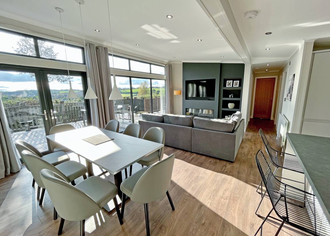 Chalet ∙ 4 Bedrooms ∙ 8 Guests - Monmouth