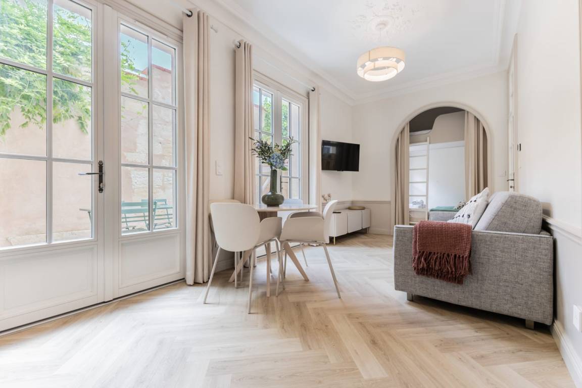 60 M² Apartment ∙ 2 Bedrooms ∙ 6 Guests - Bordeaux