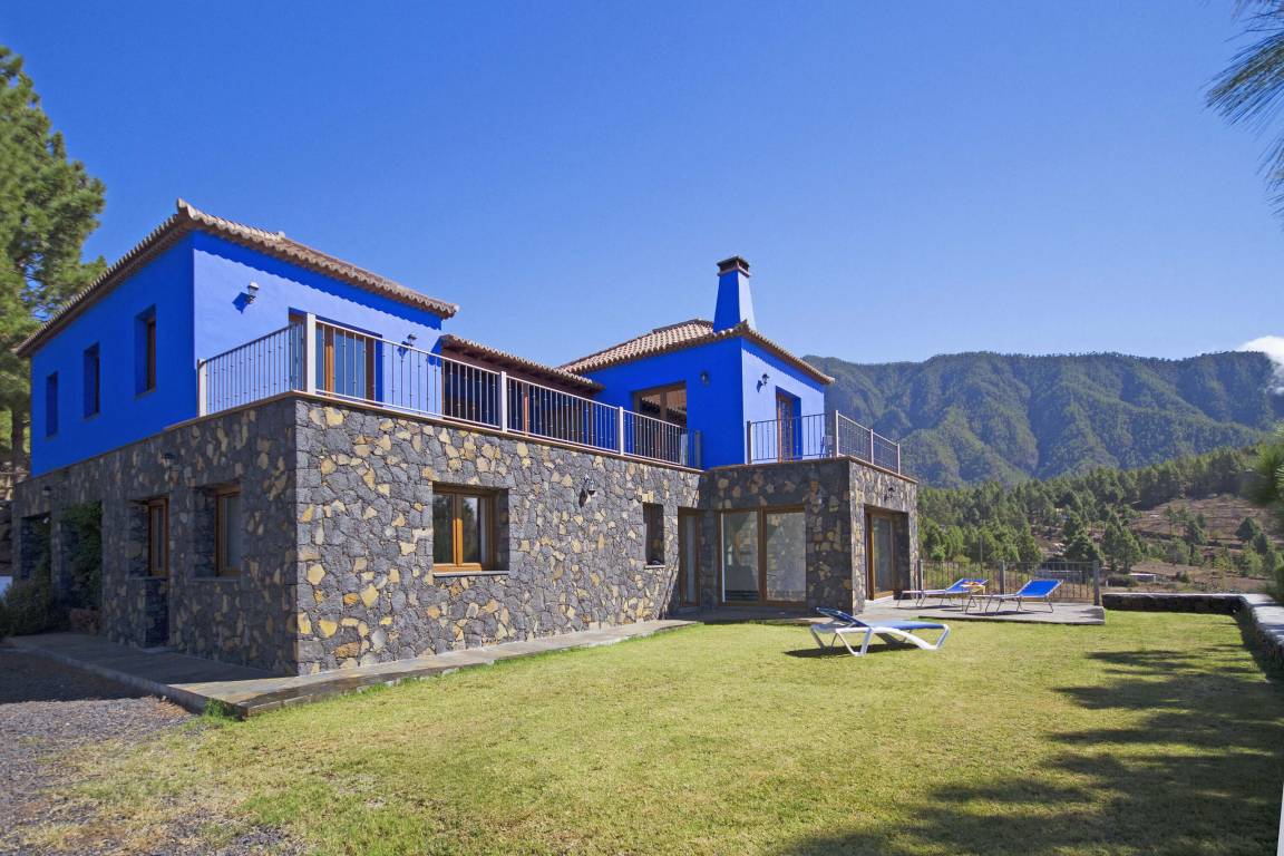 300 M² House ∙ 3 Bedrooms ∙ 8 Guests - El Paso