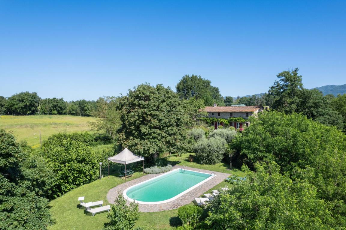 380 M² Villa ∙ 6 Habitaciones ∙ 12 Huéspedes - Borgo San Lorenzo