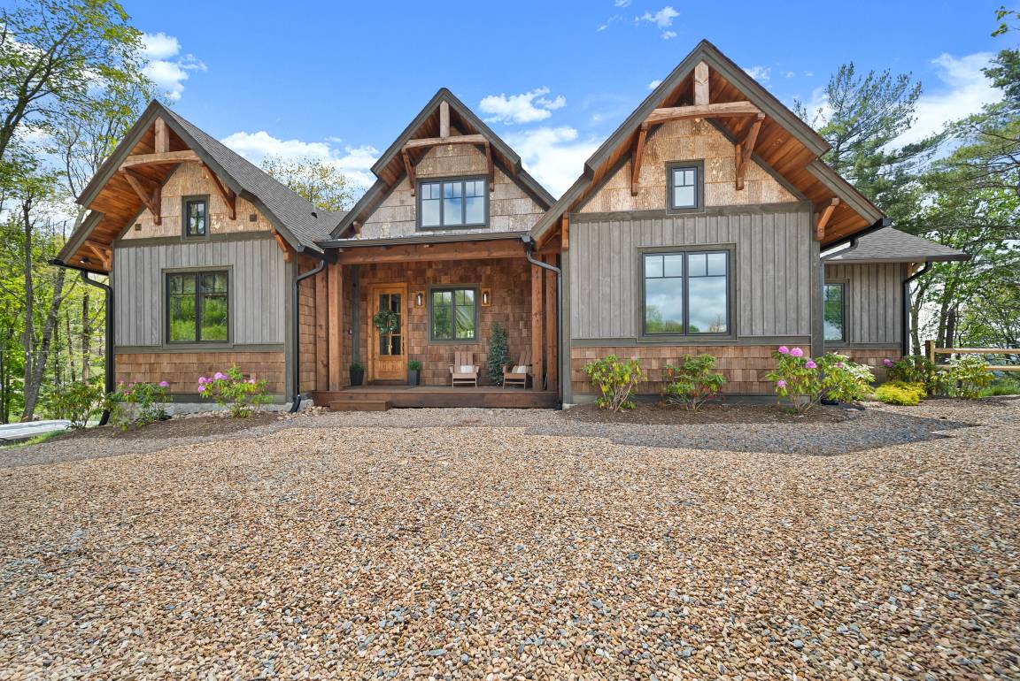 Cabin ∙ 3 Bedrooms ∙ 12 Guests - Roan Mountain, TN