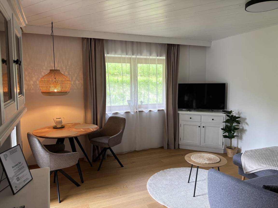 45 M² Ferienwohnung ∙ 1 Schlafzimmer ∙ 2 Gäste - Hochfilzen