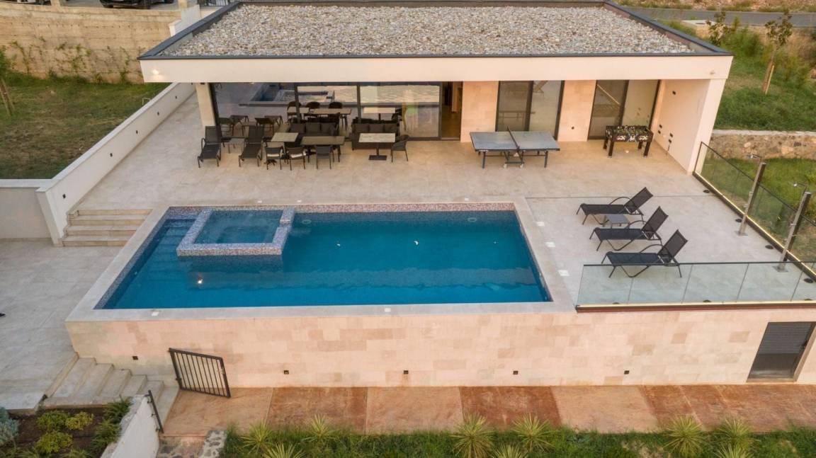 120 M² Villa ∙ 2 Bedrooms ∙ 4 Guests - Podgorica