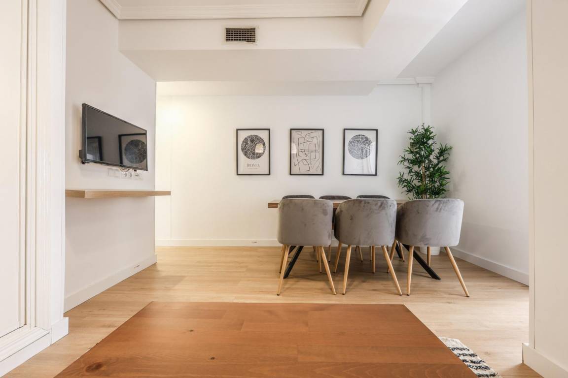 70 M² Apartamento ∙ 2 Quartos ∙ 6 Hóspedes - Madrid