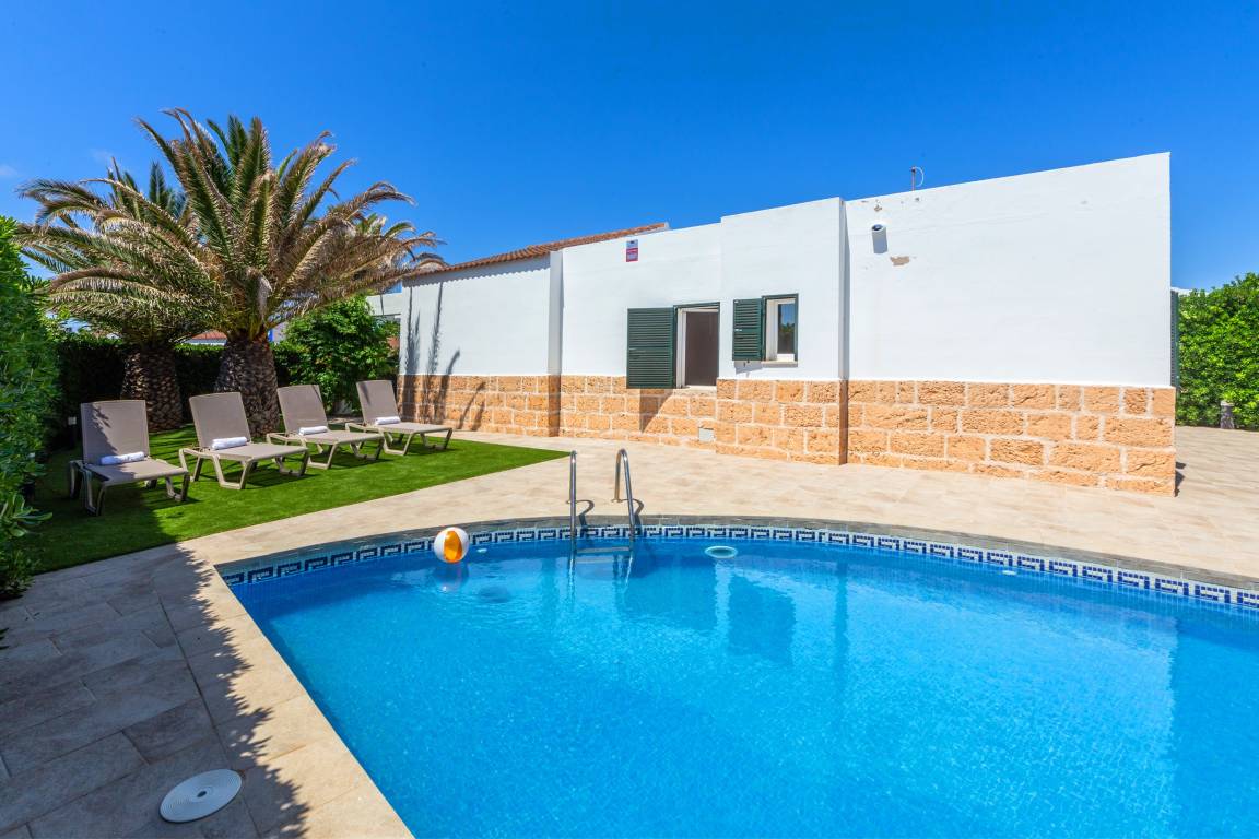 100 M² Ferienhaus ∙ 3 Schlafzimmer ∙ 6 Gäste - Menorca