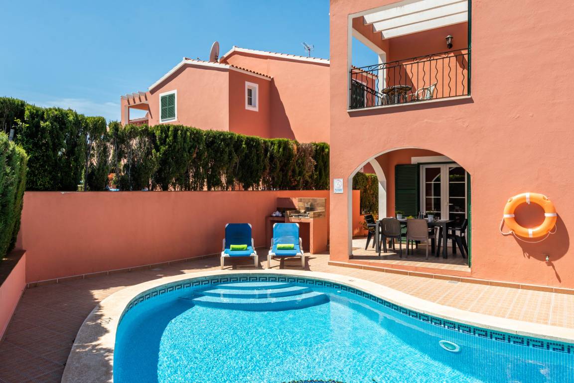 182 M² Villa ∙ 4 Habitaciones ∙ 6 Huéspedes - Minorca