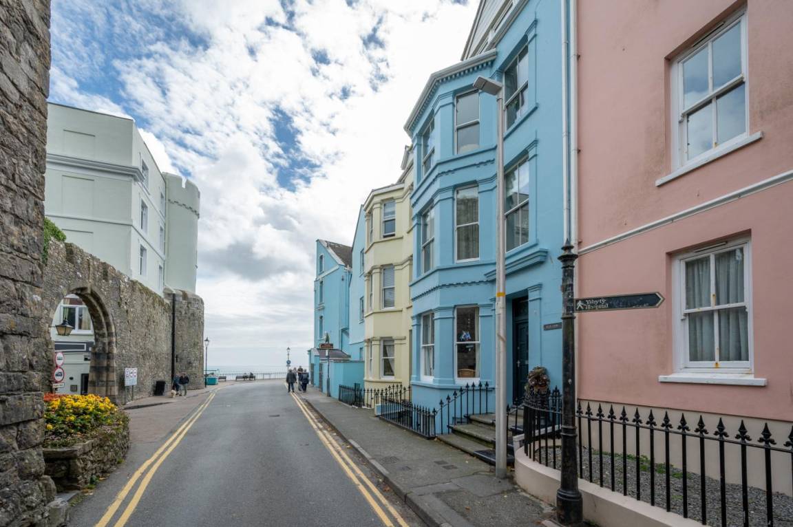 Apartment ∙ 1 Bedroom ∙ 2 Guests - Tenby